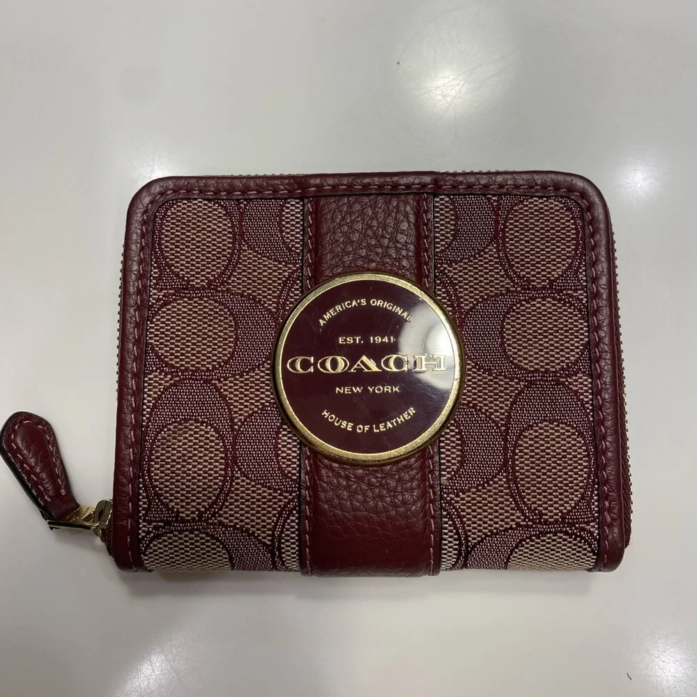 Coach Wallet - Picture 1 of 4